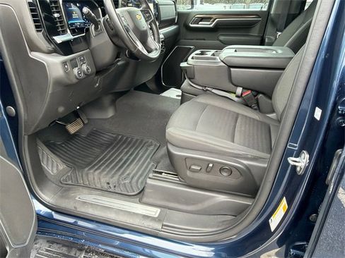 Used 2022 Chevrolet Silverado 1500 LT image 9