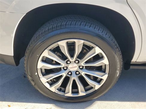 Certified 2021 GMC Yukon Denali w/ Denali Premium Package image 7