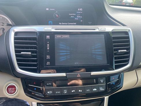 Used 2017 Honda Accord EX-L image 22