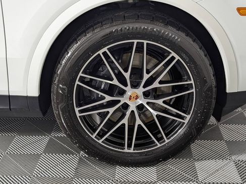 New 2026 Porsche Cayenne image 14