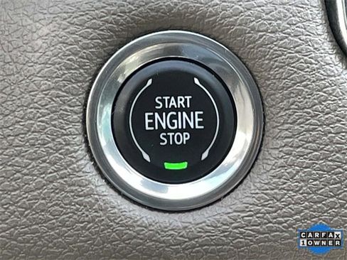 Used 2023 GMC Canyon Denali w/ Denali Black Edition image 23