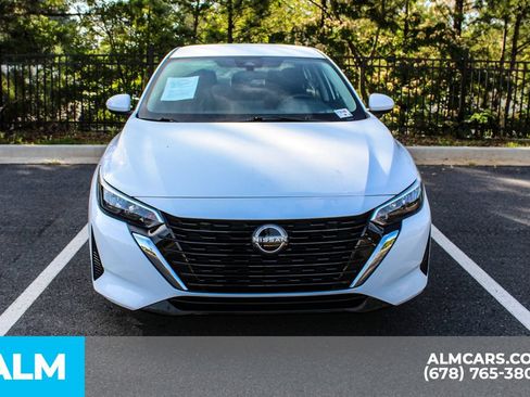 Used 2024 Nissan Sentra SV FWD image 10