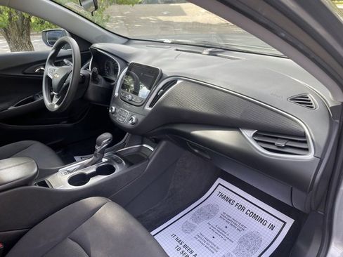 Used 2024 Chevrolet Malibu LT image 31