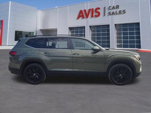 Used 2025 Volkswagen Atlas SE FWD image 5
