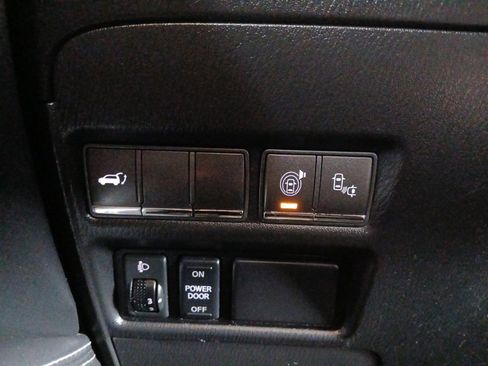 Used 2016 INFINITI QX80 4WD w/ Driver's Assistance Package image 20