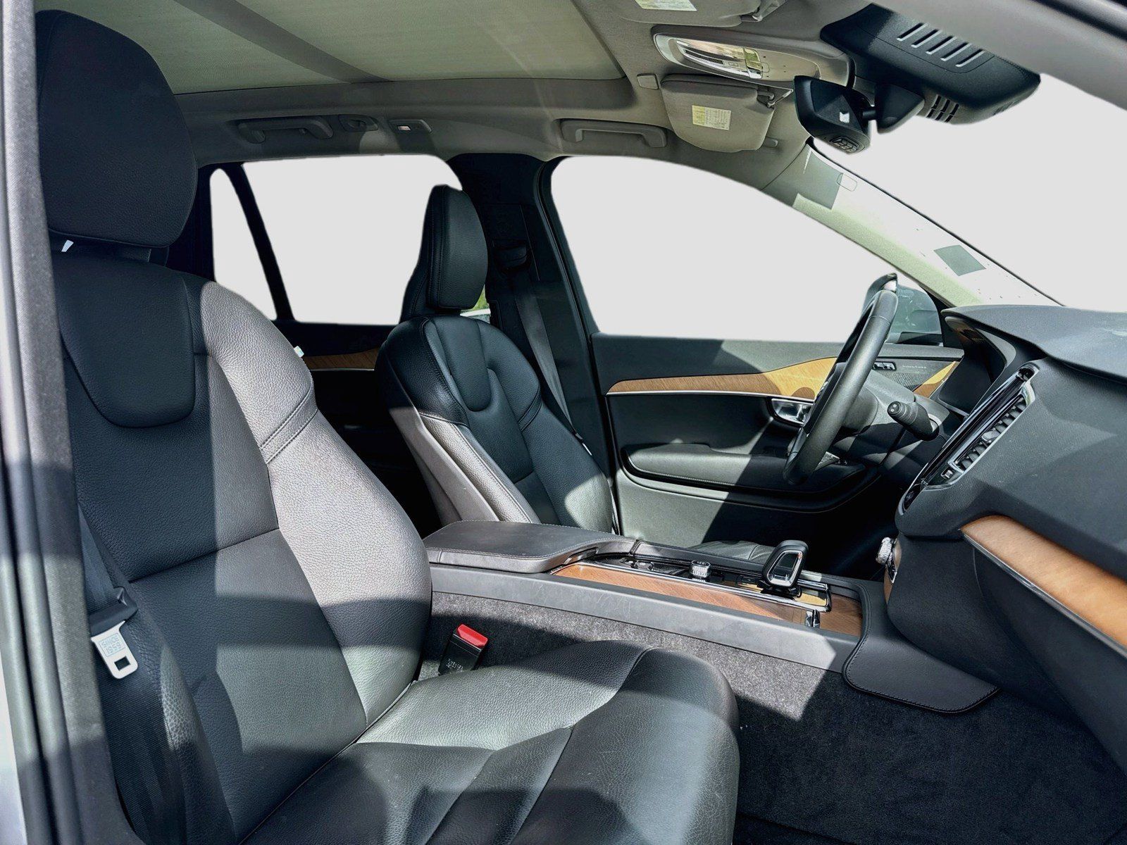 Used 2023 Volvo XC90 B6 Plus AWD/4WD image 29