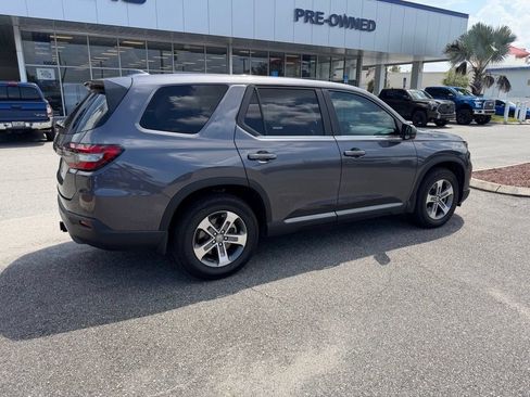 Used 2023 Honda Pilot EX-L image 3