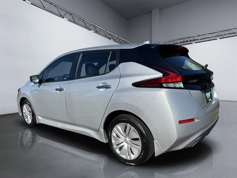 Used 2024 Nissan Leaf S image 5