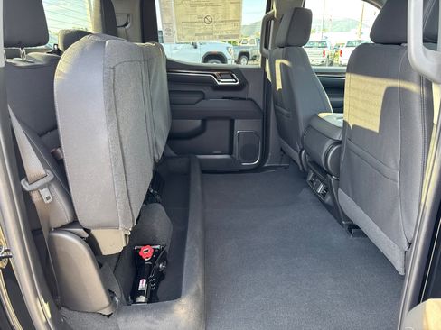 New 2026 GMC Sierra 1500 Elevation image 17