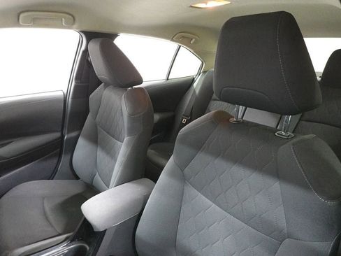 Used 2020 Toyota Corolla LE image 11