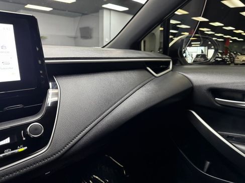 Used 2024 Toyota Corolla SE w/ SE Premium Package image 27