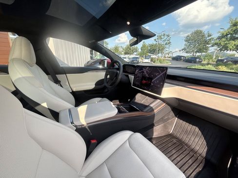 Used 2026 Tesla Model S AWD/4WD image 13