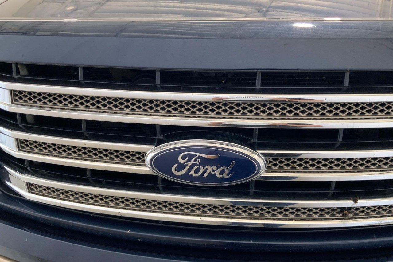 Used 2014 Ford F150 King Ranch w/ King Ranch Luxury Package AWD/4WD image 27