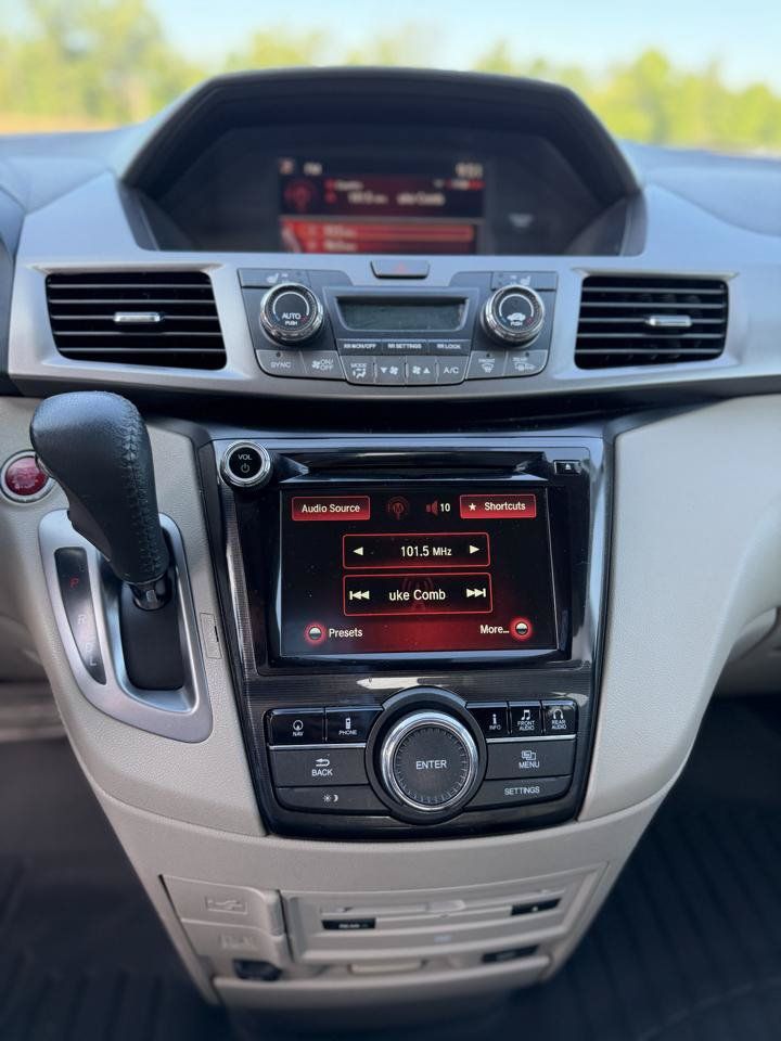 Used 2016 Honda Odyssey Touring image 22