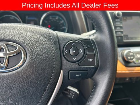 Used 2016 Toyota RAV4 Limited AWD/4WD image 9