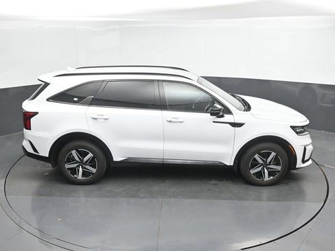 Used 2022 Kia Sorento S FWD image 33