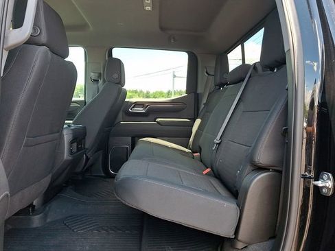 Used 2025 Chevrolet Silverado 1500 LT Trail Boss w/ Convenience Package II AWD/4WD image 13