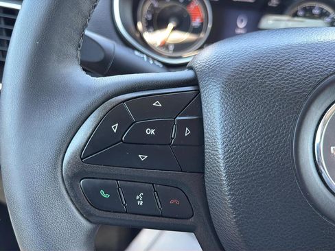 Used 2022 Jeep Cherokee Trailhawk w/ Comfort/Convenience Group AWD/4WD image 10