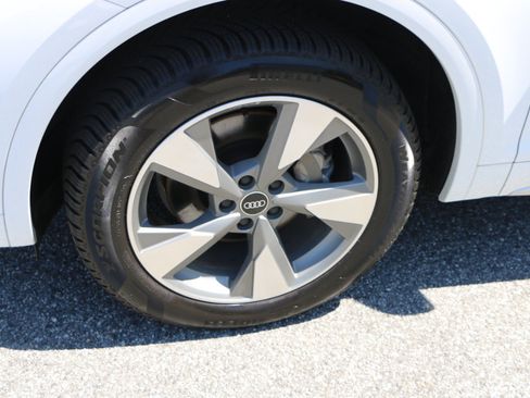 Used 2023 Audi Q5 2.0T Premium Plus AWD/4WD image 14