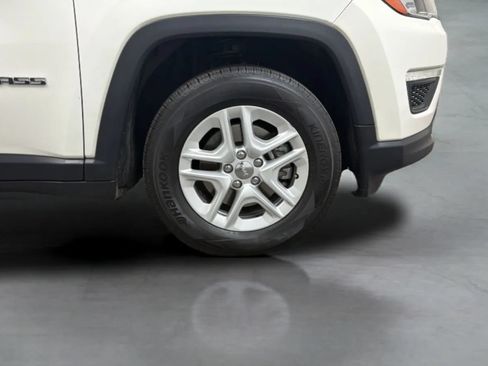 Used 2018 Jeep Compass Sport w/ Tech Group FWD image 25