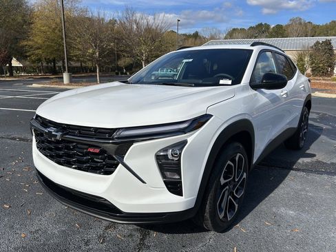 Certified 2026 Chevrolet Trax RS w/ Sunroof Package image 53