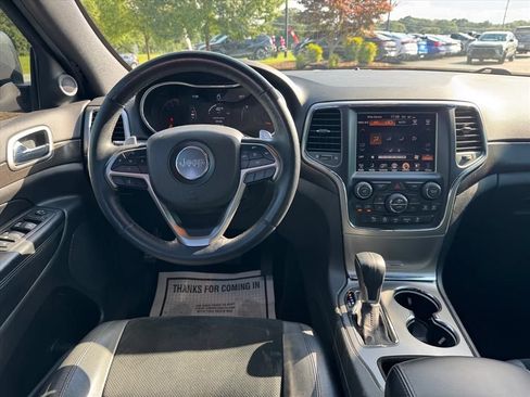 Used 2017 Jeep Grand Cherokee Altitude AWD/4WD image 14
