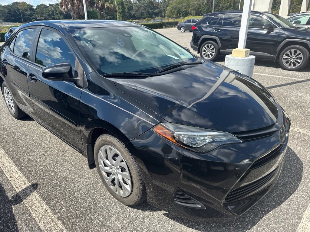 Used 2019 Toyota Corolla LE FWD image 1