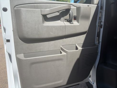 Used 2025 GMC Savana 2500 w/ Driver Convenience Package RWD image 16