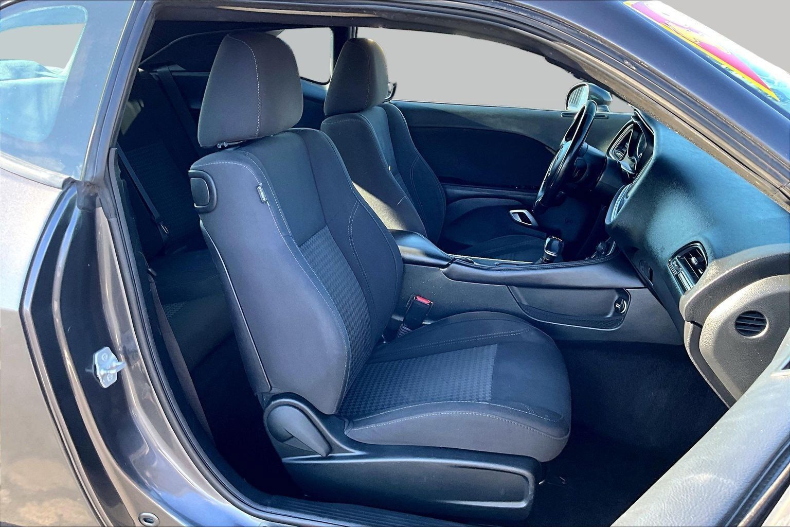 Used 2019 Dodge Challenger SXT RWD image 7