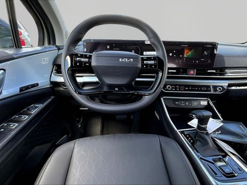 New 2027 Kia Carnival SX w/ Dark Edition Package FWD image 9