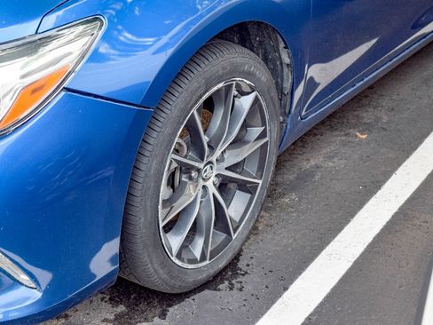 Used 2017 Toyota Camry XSE FWD image 12