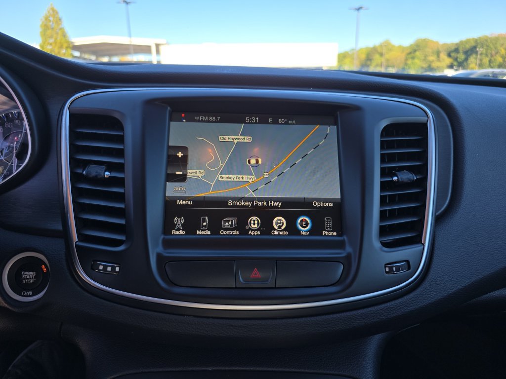 Used 2017 Chrysler 200 Limited Platinum FWD image 26
