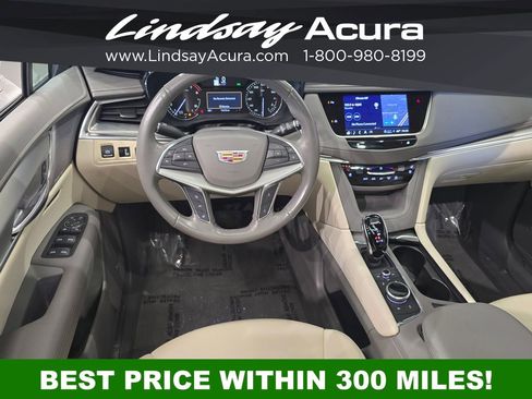 Used 2022 Cadillac XT5 Premium Luxury FWD image 12