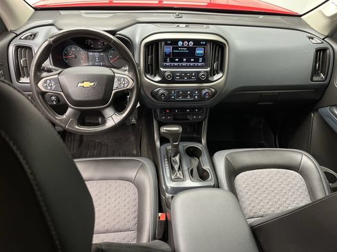 Used 2015 Chevrolet Colorado Z71 AWD/4WD image 4