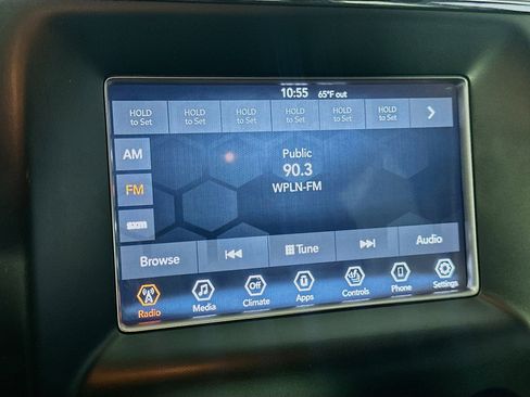 Used 2018 Jeep Grand Cherokee Laredo AWD/4WD image 19