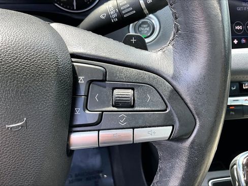 Used 2023 Cadillac XT4 Luxury FWD image 20