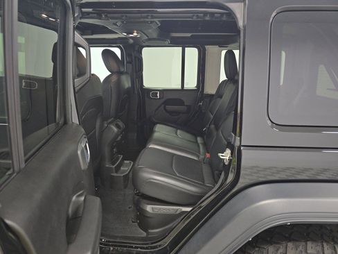 Used 2023 Jeep Wrangler Unlimited w/ Sun & Screen Package AWD/4WD image 11