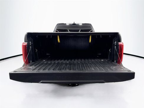 Used 2023 Toyota Tundra SR5 w/ SR5 Convenience Package AWD/4WD image 34