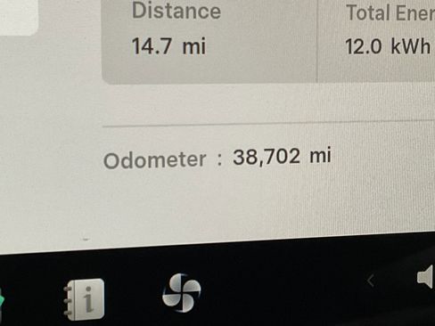 Used 2022 Tesla Model Y Performance image 14