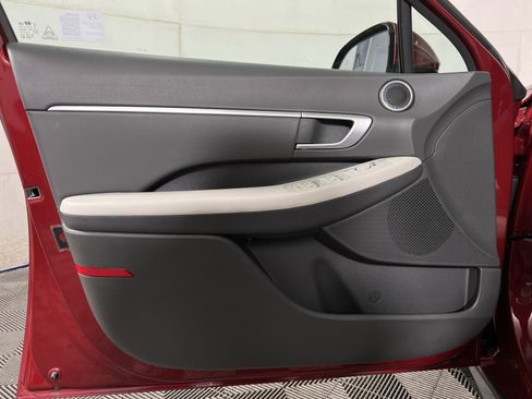 Used 2024 Hyundai Sonata SEL w/ Convenience Package FWD image 14