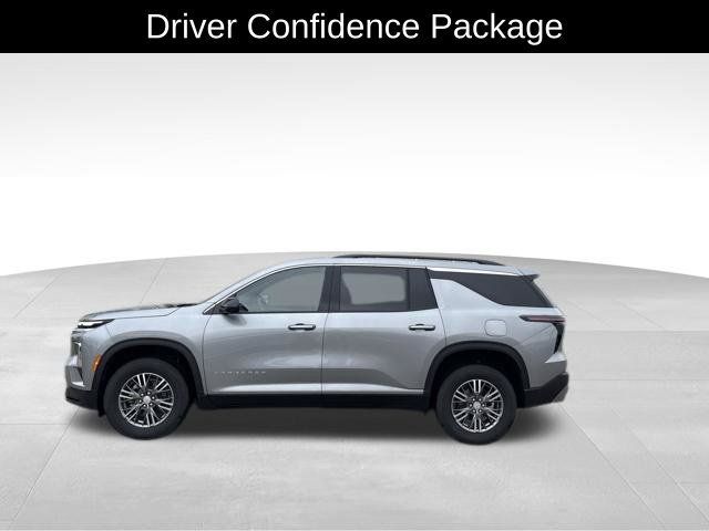 Used 2026 Chevrolet Traverse LT w/ Driver Confidence Package AWD/4WD image 5