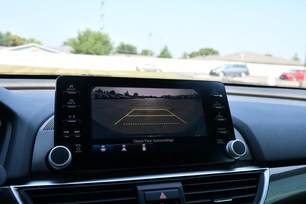 Used 2018 Honda Accord Sport image 16
