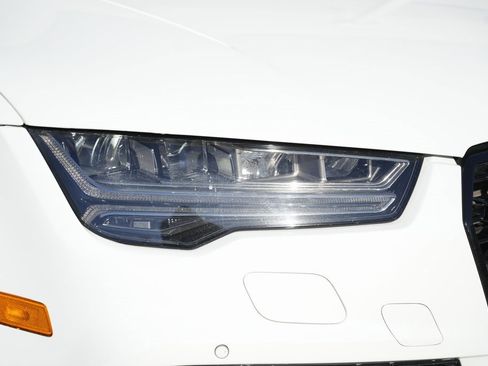 Used 2017 Audi RS 7 Prestige image 19