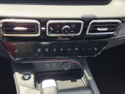 New 2026 Nissan Sentra SR w/ SR Premium Package FWD image 19