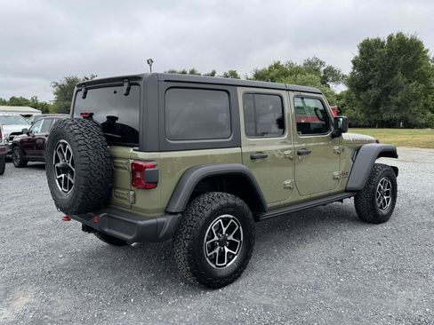 New 2025 Jeep Wrangler Unlimited Rubicon w/ Convenience Group AWD/4WD image 19