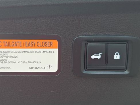 Used 2025 Mitsubishi Eclipse Cross AWD image 11