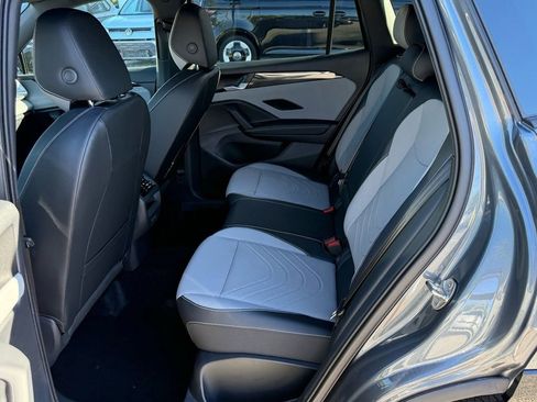 New 2026 Volkswagen Tiguan SE R-Line FWD image 6