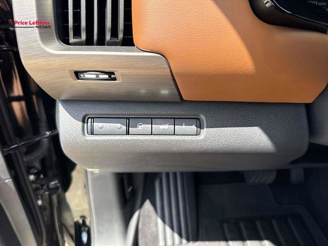 Certified 2025 Nissan Pathfinder Platinum w/ Cargo Package FWD image 26
