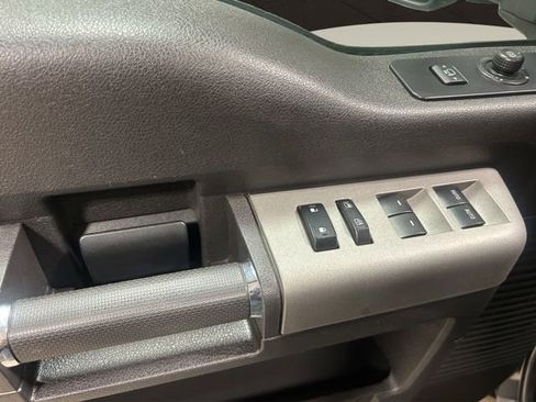 Used 2016 Ford F250 Lariat w/ Chrome Package AWD/4WD image 13