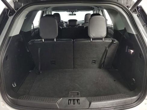 Used 2024 Ford Explorer XLT w/ Equipment Group 202A image 26